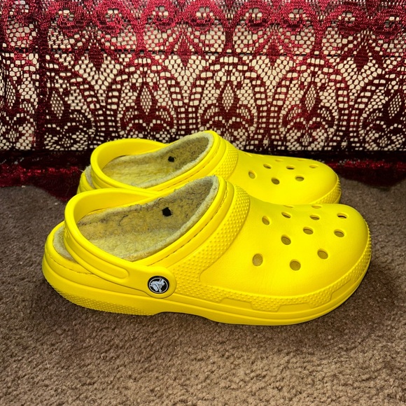 Yellow Crocs - Picture 2 of 5